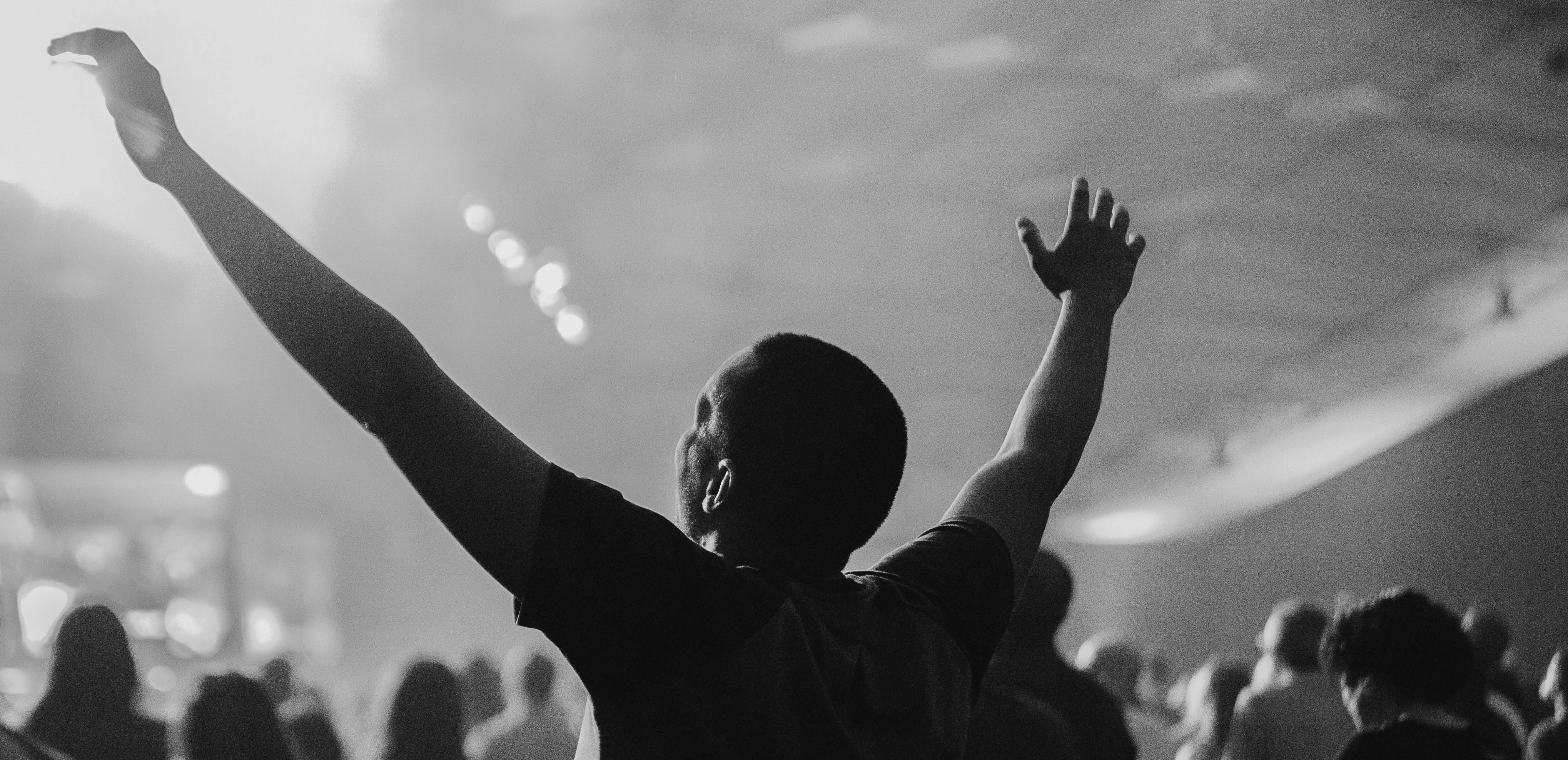 People building and serving together